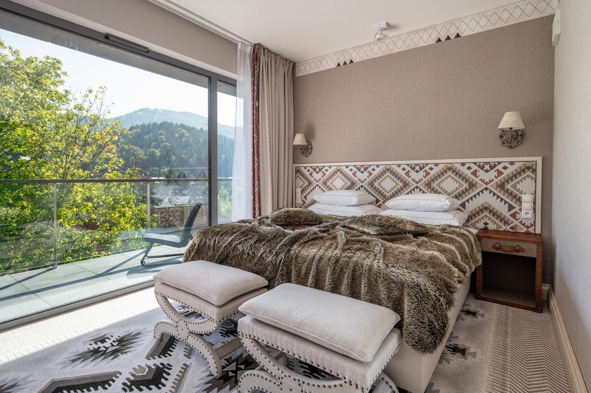 Aries & Hotel 5*