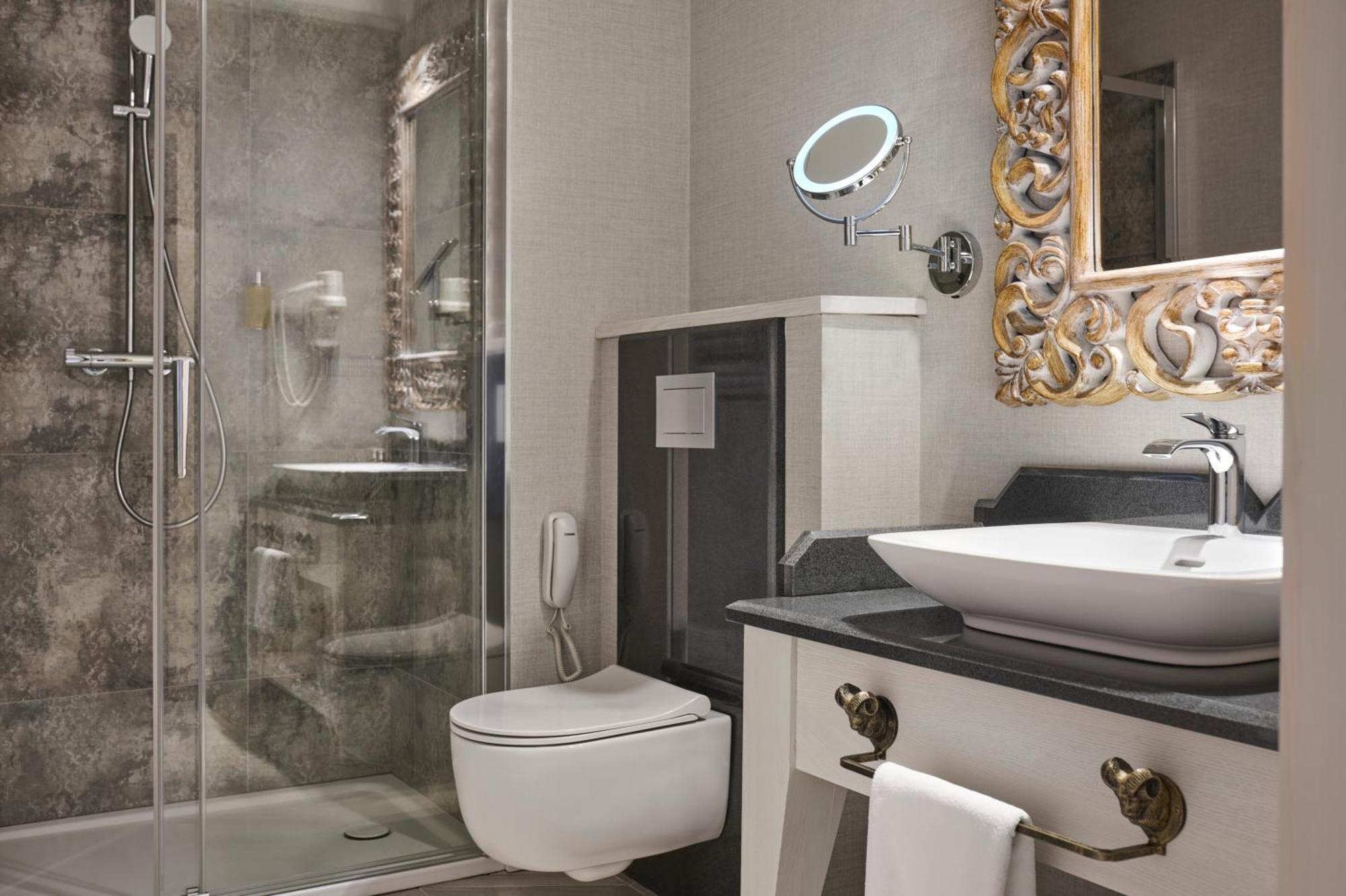 Hotel Aries &